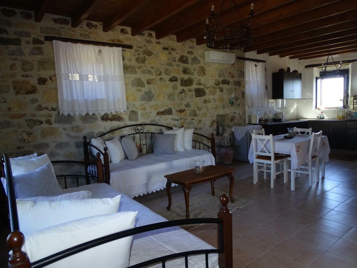 Villa Chris House Sapsila Esterno foto
